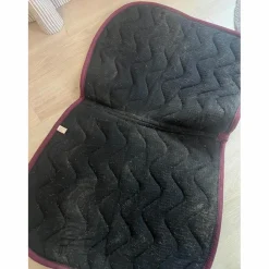 Tapis bordeaux*Harcour Outlet
