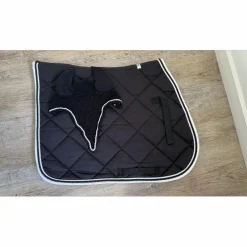 tapis noir et blanc*HFI Online