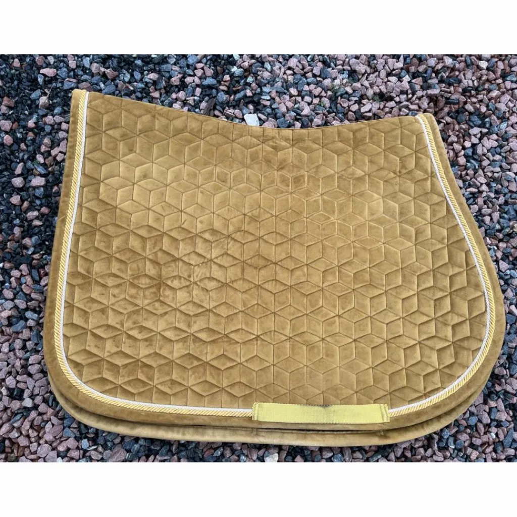 Kentucky Tapis>Tapis Velvet moutarde cheval