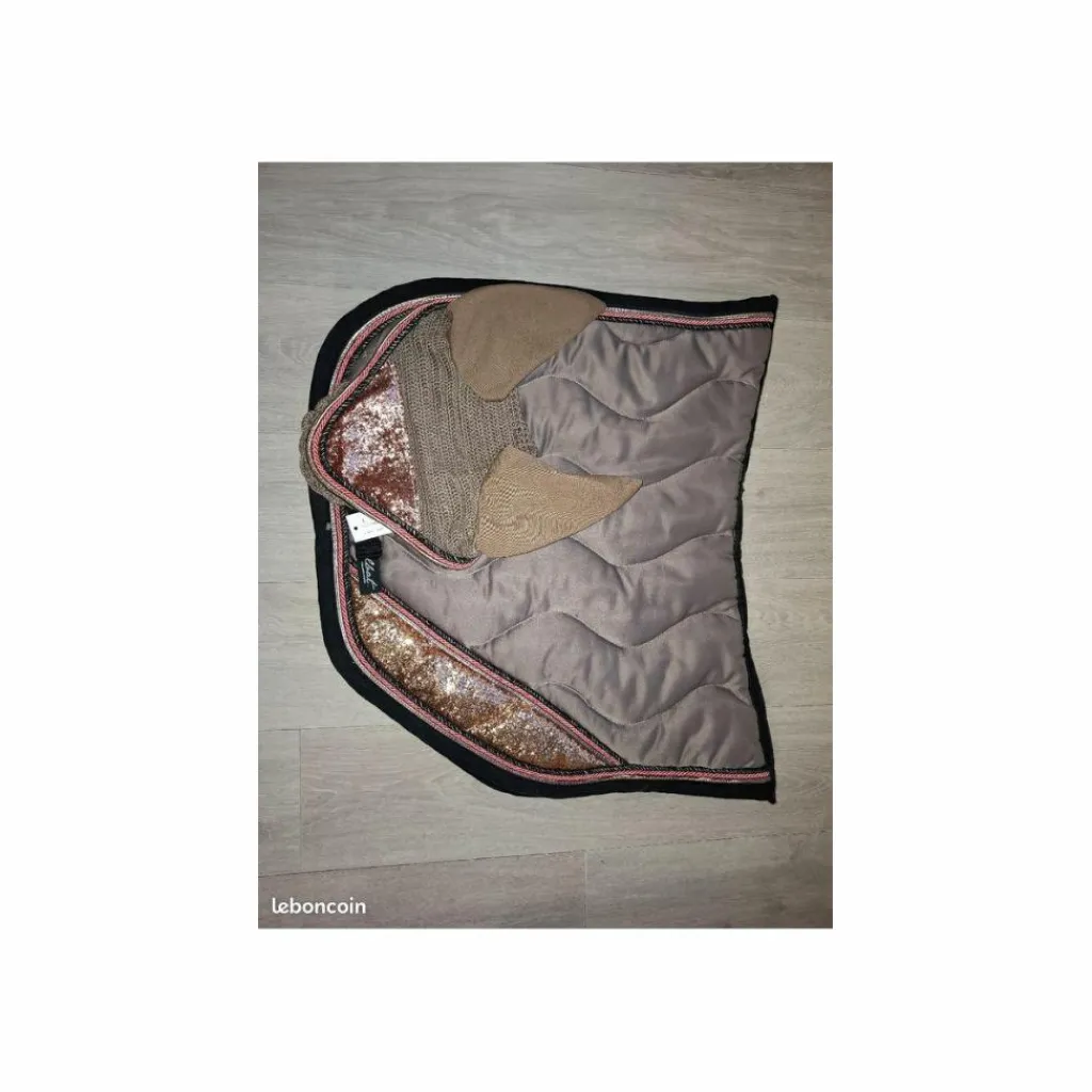 LBAT La Boite a Tapis Ensemble Tapis + Bonnet>Tapis paddock sport