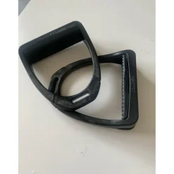 Étrier*Compositi