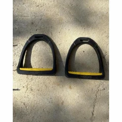Étriers noirs et jaunes*Compositi Sale