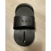 Étrille en plastique noire*