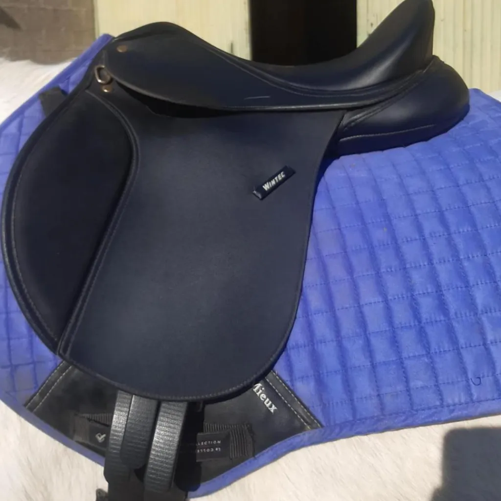 Vend ou échange selle 14 pouces*Wintec Outlet